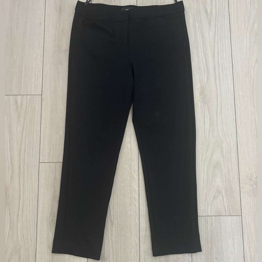 AMANDA & CHELSEA Black Cropped Ankle Pant - 14